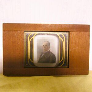 VTG ANTIQUE GLASS NEGATIVE PLATE PICTURE IN A WOODEN FRAME